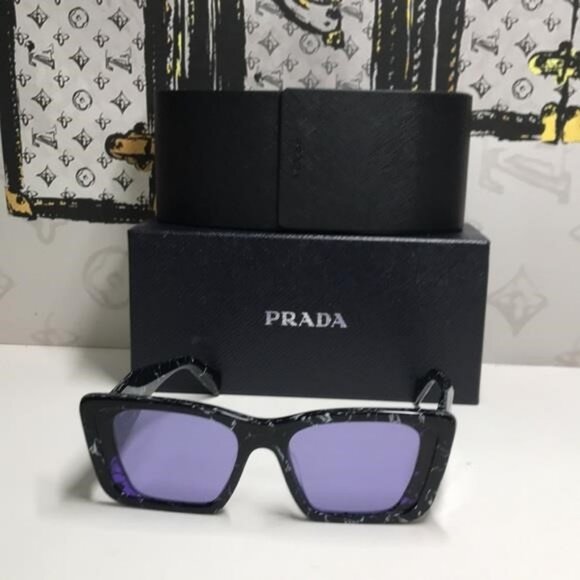 Authentic- New - PRADA Oversized Woman Sunglasses 0PR 08YS Havana Black/White - Picture 11 of 14